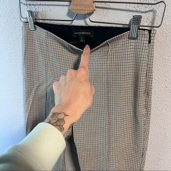 Banana Republic Stretch Plaid Pant - Picture 2 of 3